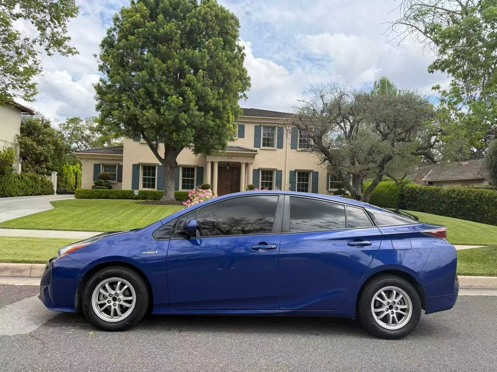2018 TOYOTA PRIUS